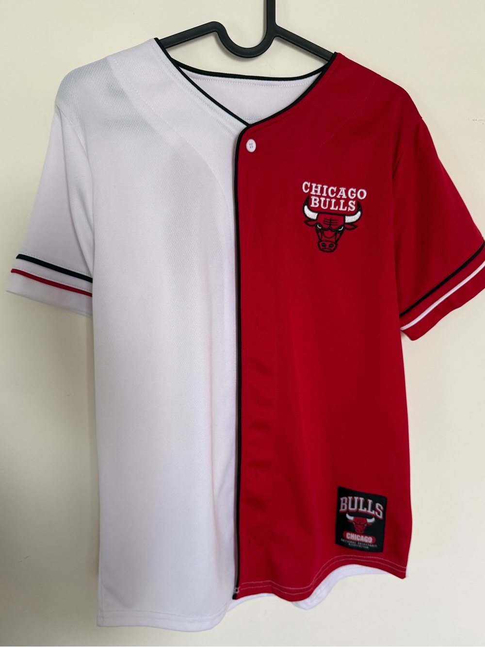 Ultra Game NBA Chicago Bulls Youth XL 18-20 Baseball Jersey Red White Colorblock